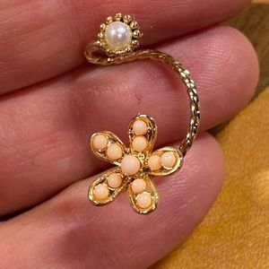 Delicate Daisy and Pearl Ear Cuff